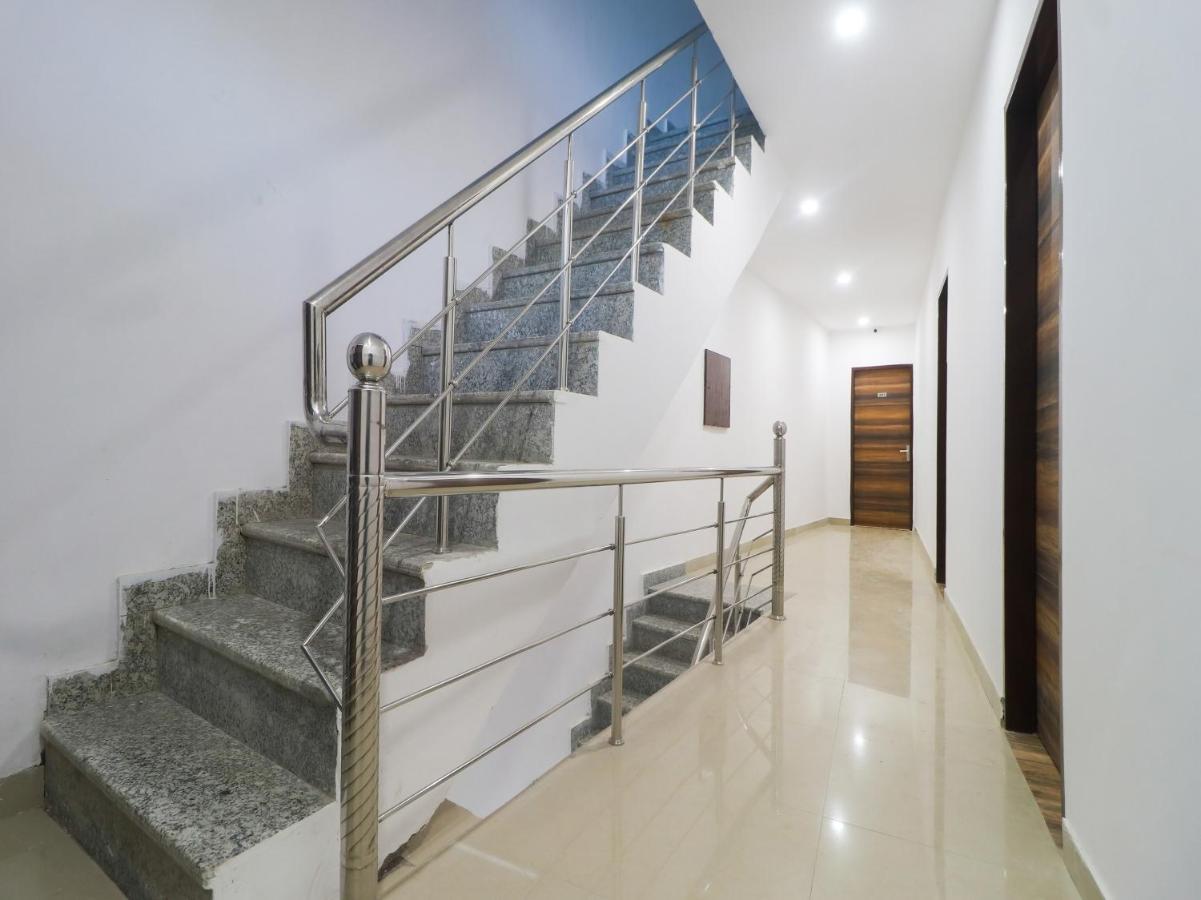 Spot On Hotel Supriya Vijayawada Exterior photo